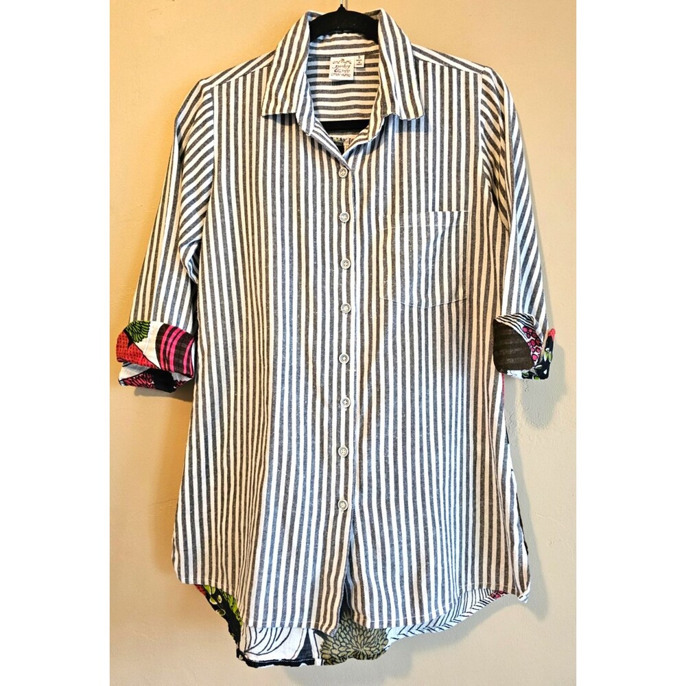 Parsley & Sage Small Top Grey White Stripe Semi Shear Back Colorful Button